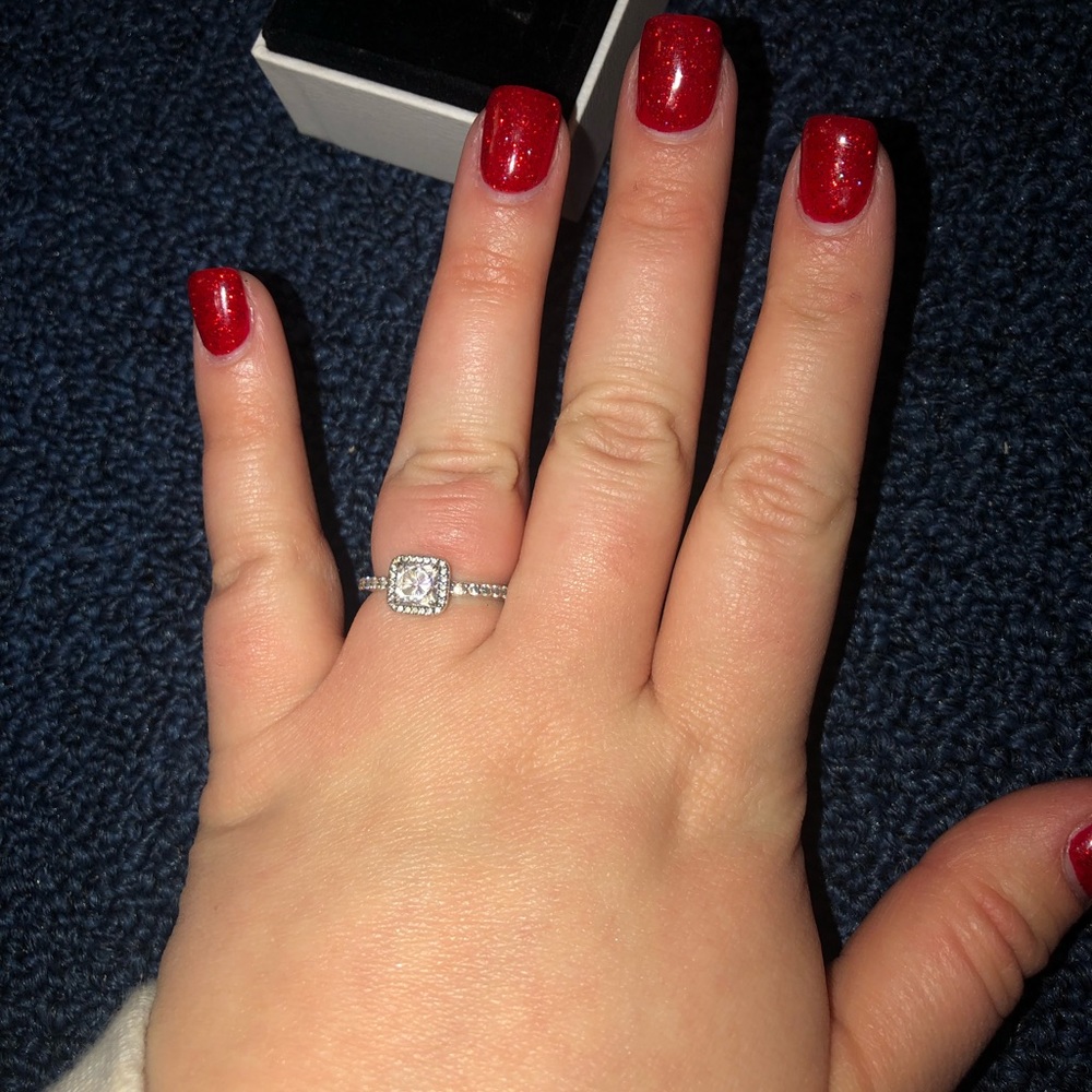 Classic elegance pandora ring